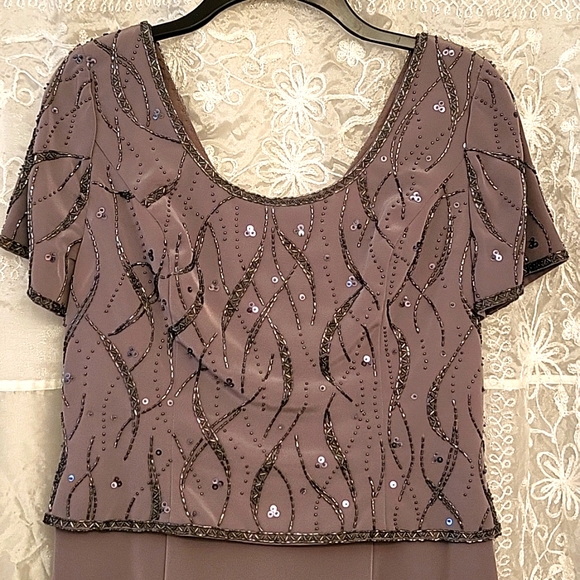 SALE! SHOWSTOPPER Sequined Silver Gown & Jacket! Mon Cheri Bridals, 10 - Picture 15 of 16